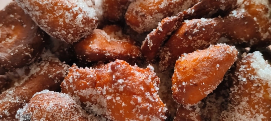 BRUNYOLS DE QUARESMA / BUÑUELOS DE CUARESMA