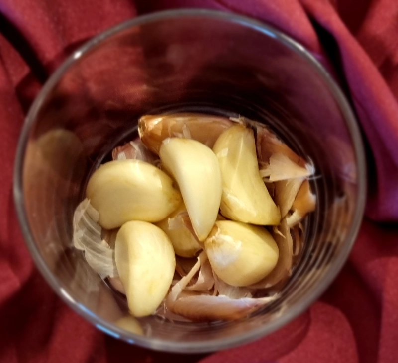 PELAR AJOS EN 5 SEGUNDOS