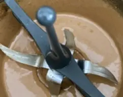 Step <p>Añada el mascarpone y mezcle 30 seg/ vel3.</p><p>Retire la mariposa</p> illustration